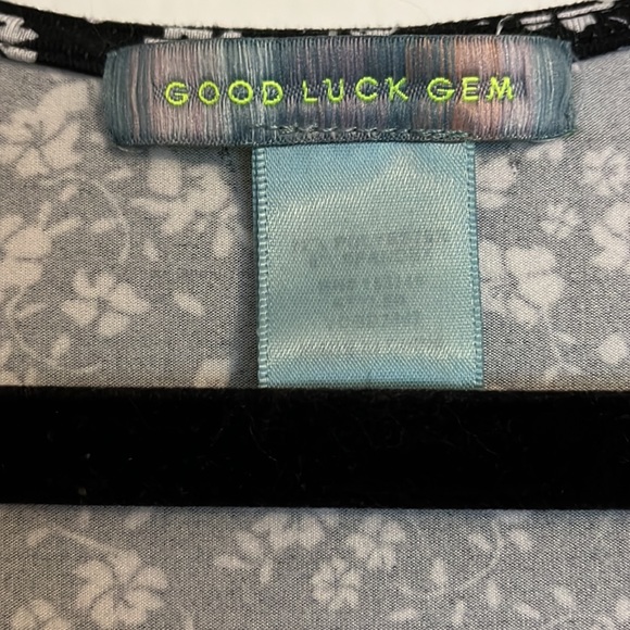 Spring floral🌸🌸🌿 - Picture 2 of 4